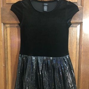🎄Holiday 🎁 Girls Black Dress M 7/8